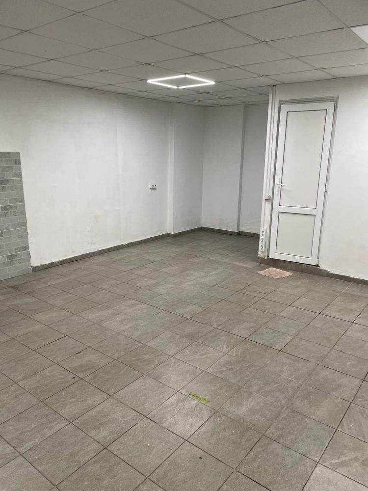 Торгівельна площа Львів, Квітова фото 8