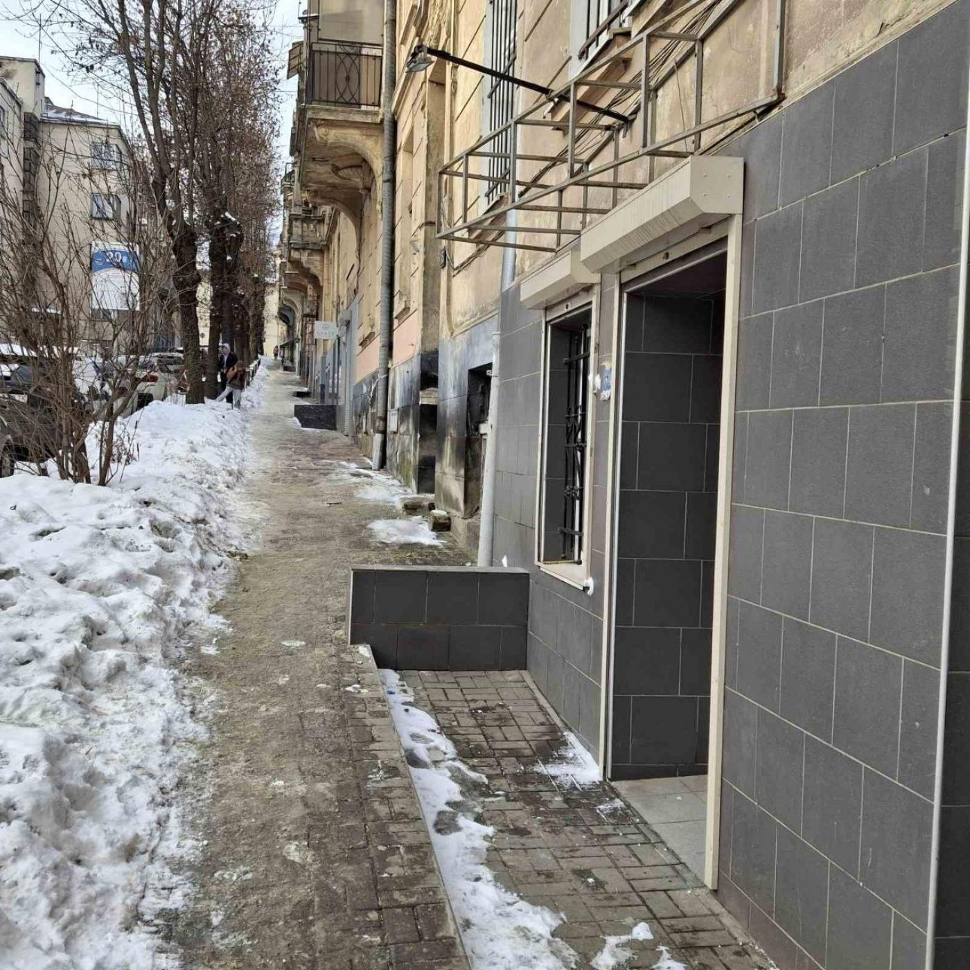 Торгівельна площа Львів, гладишевського фото 9
