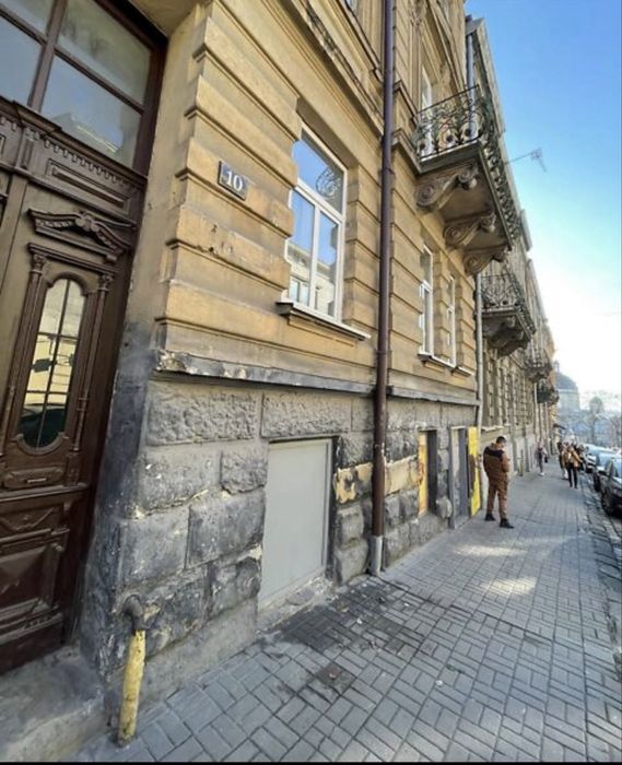 Продаж квартири, Львів, вул. Лисенка Миколи