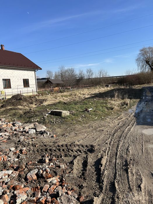 Продаж земельної ділянки, Винники